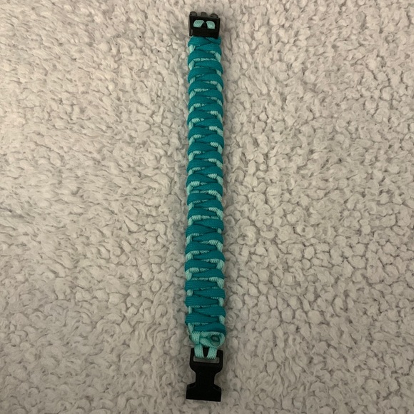 Cyan Blue and Turquoise Paracord Bracelet - Picture 6 of 14